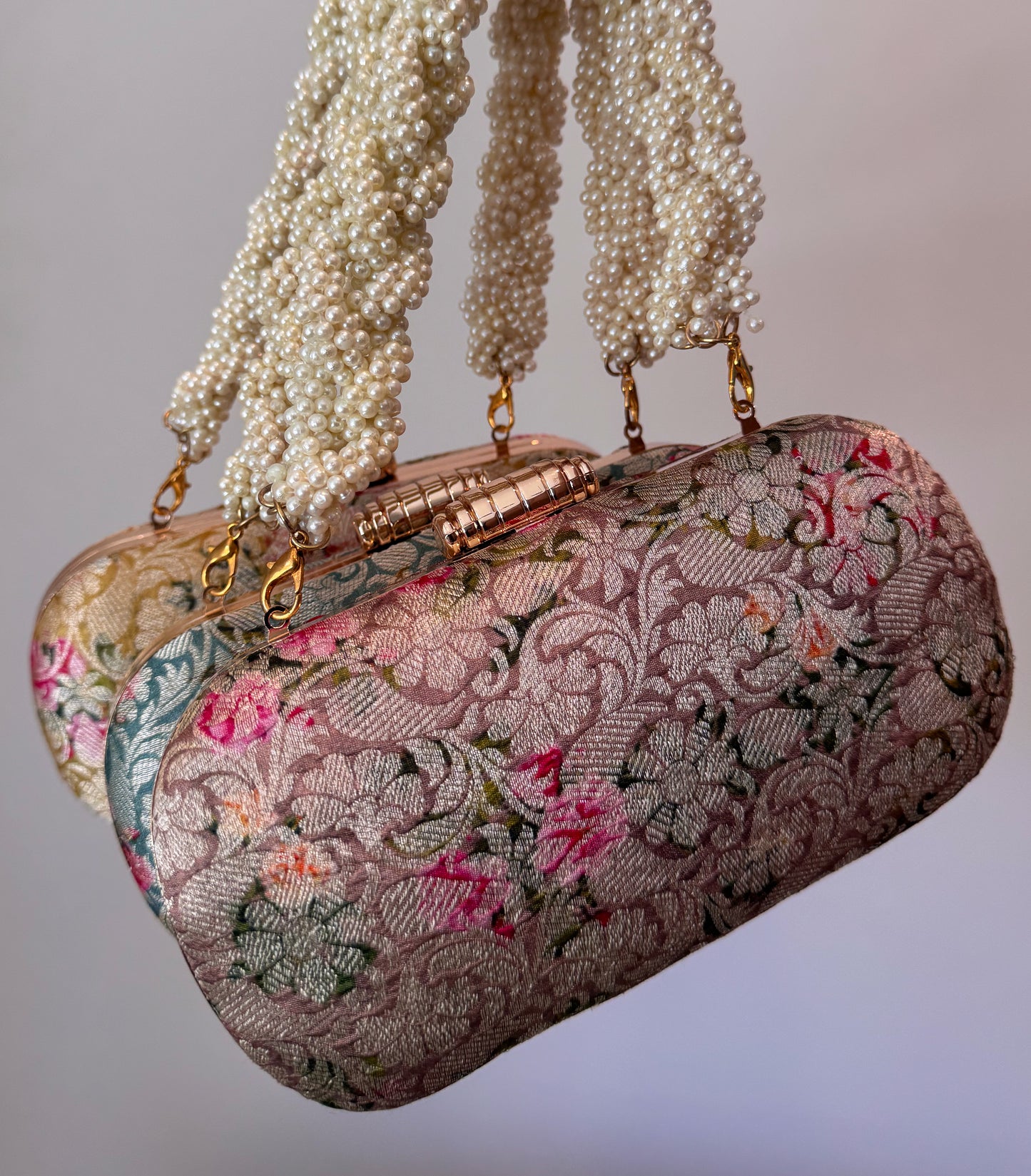 SOHA (PEARL HANDLE MISSING)