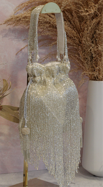 72911 - DISCOLORED BEADS